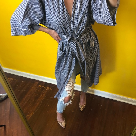 Robe - Picture 2 of 4